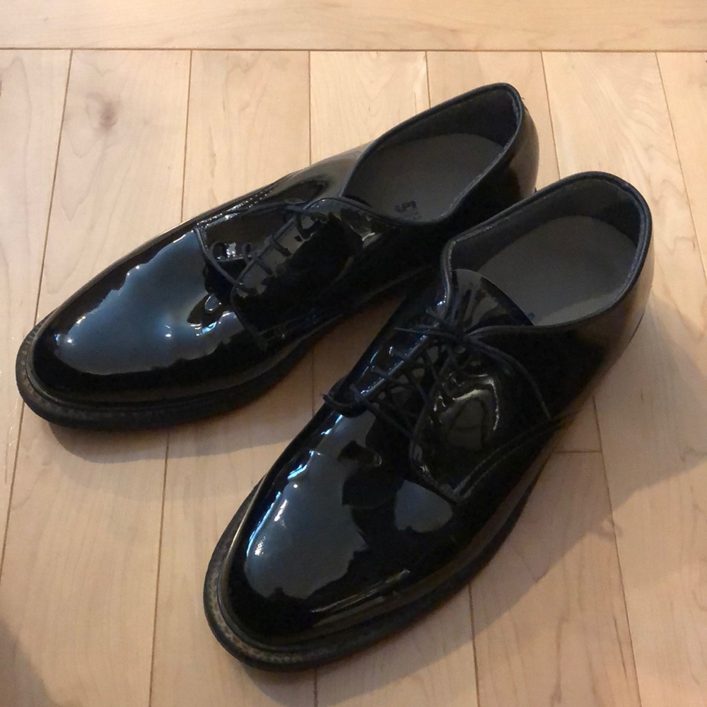 Vibram Shoes (lightly used)